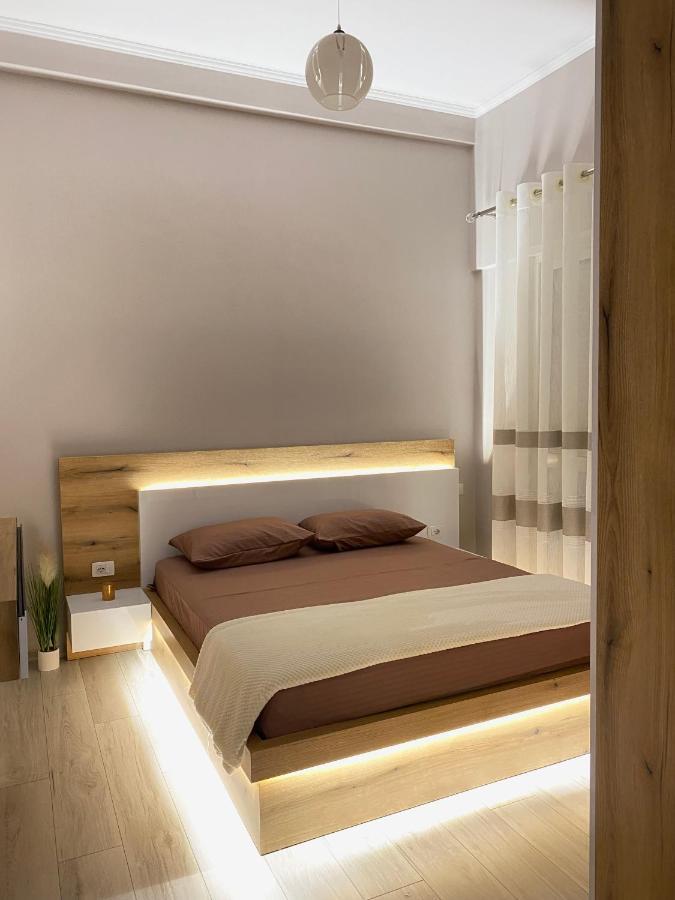 Newly Renovated One Bedroom In *